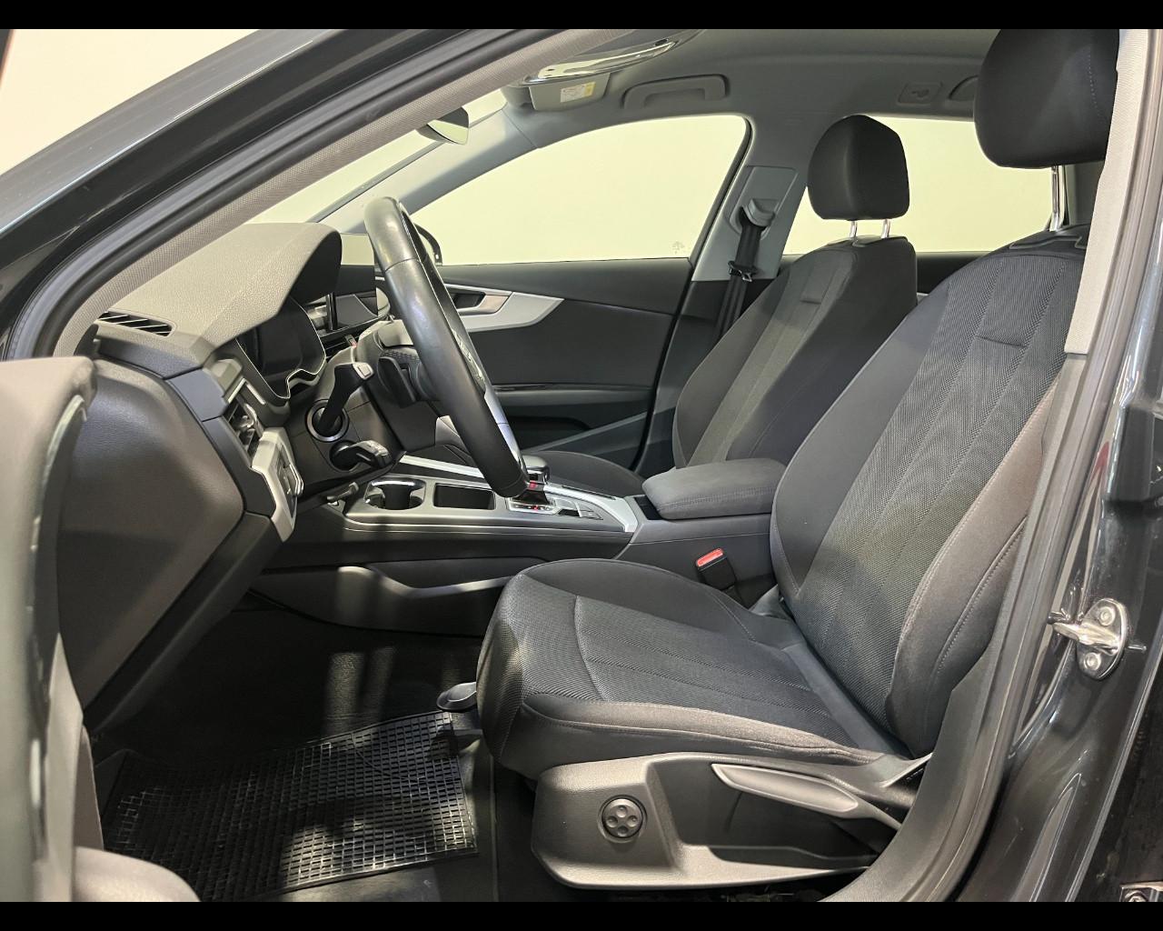 AUDI A4 AVANT 35 TDI MHEV S-TRONIC BUSINESS ADVANCED