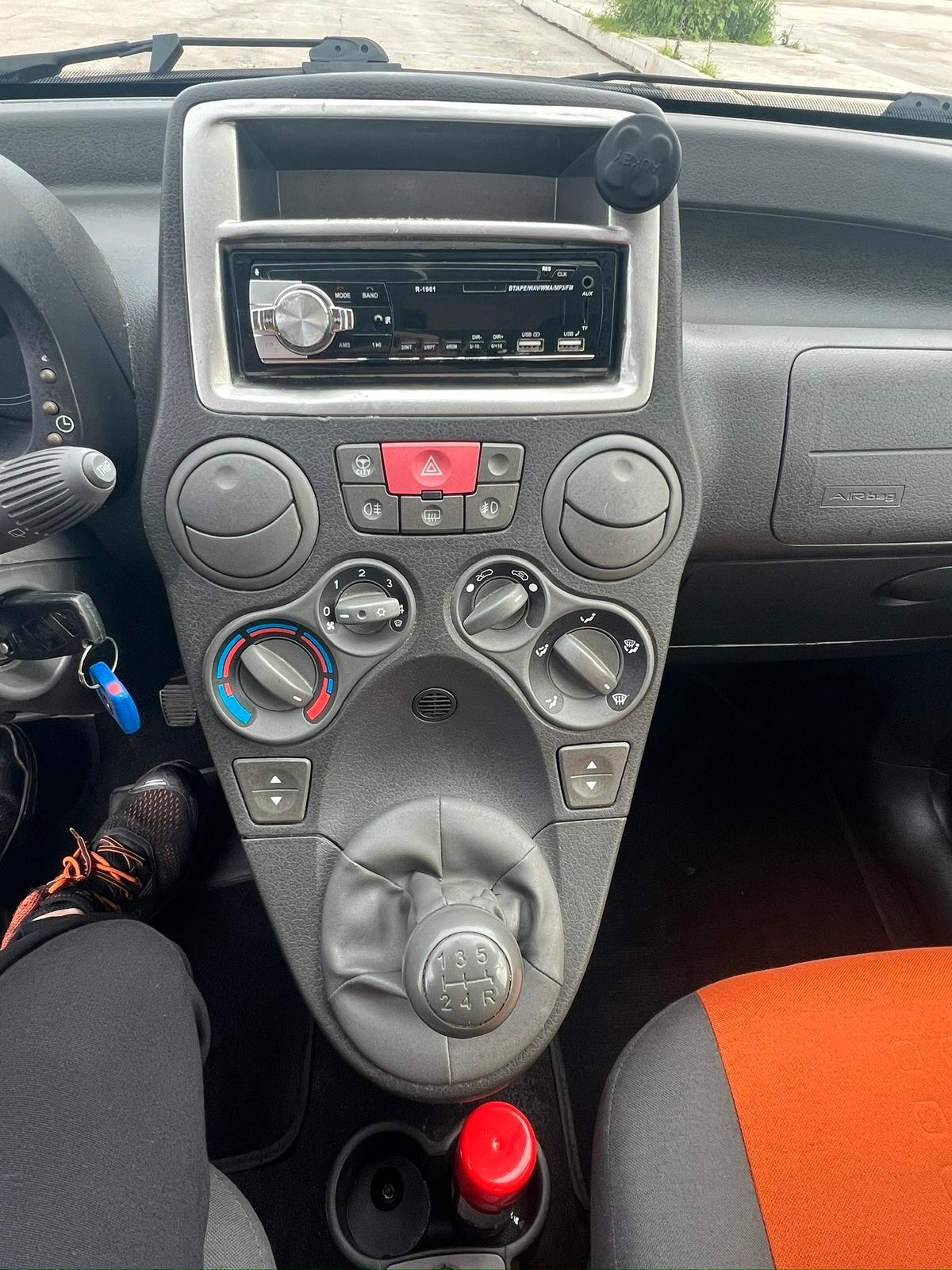 Fiat Panda 1.2 Dynamic solo km.104500