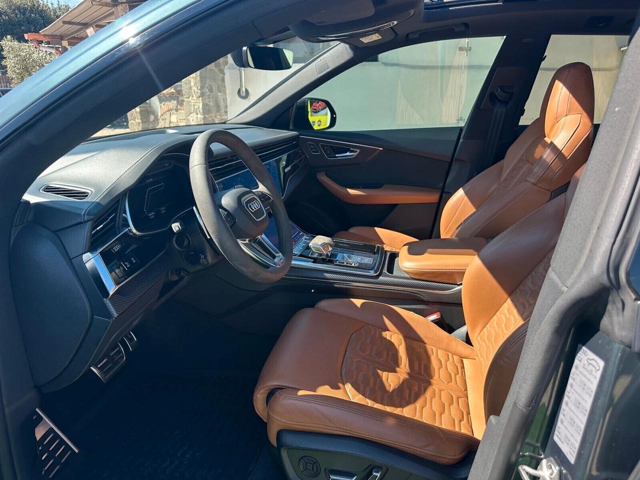 Audi Q8 RS TFSI V8 quattro tiptronic