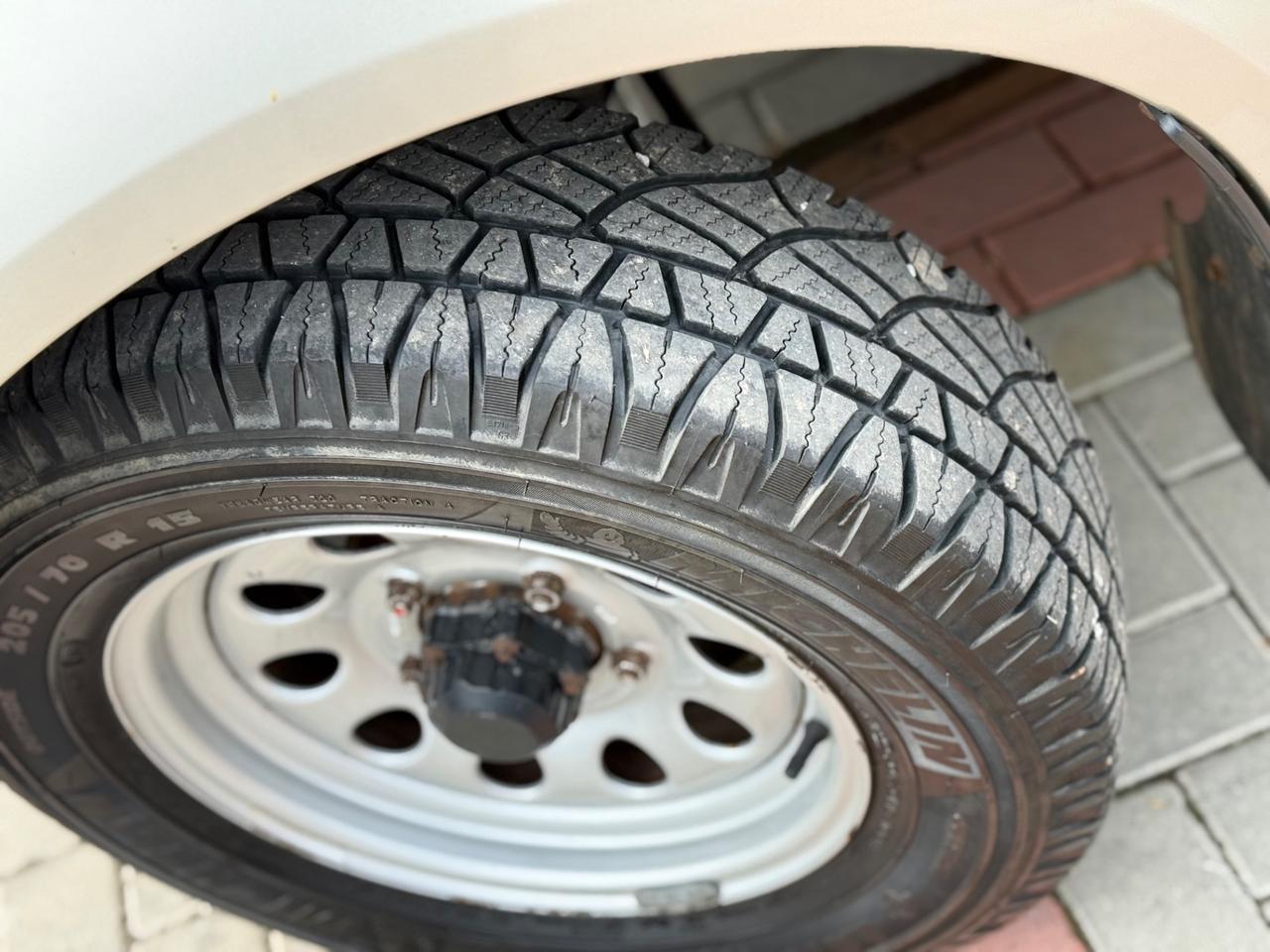 Suzuki Jimny 1.5 DDiS cat 4WD CABRIO.GANCIO TRAINO