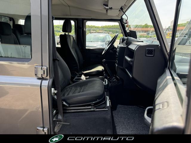 LAND ROVER Defender 110 2.4 TD4 CrewCab
