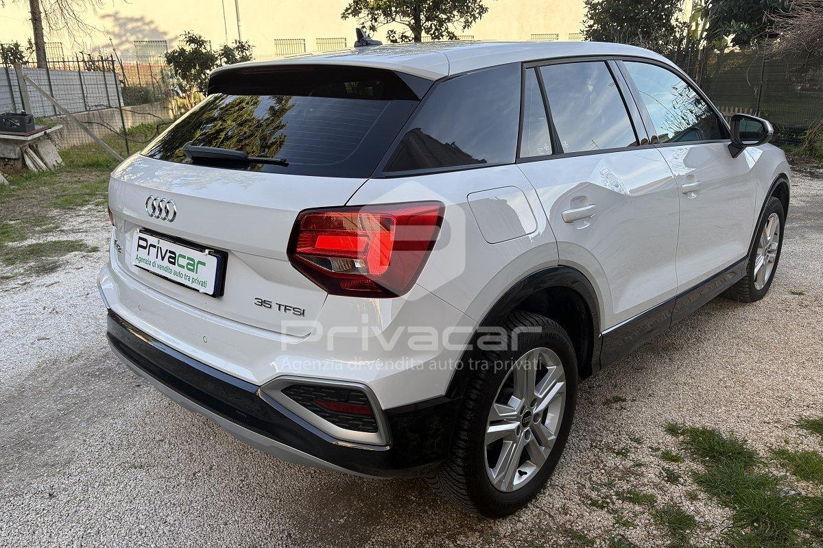 AUDI Q2 35 TFSI Business