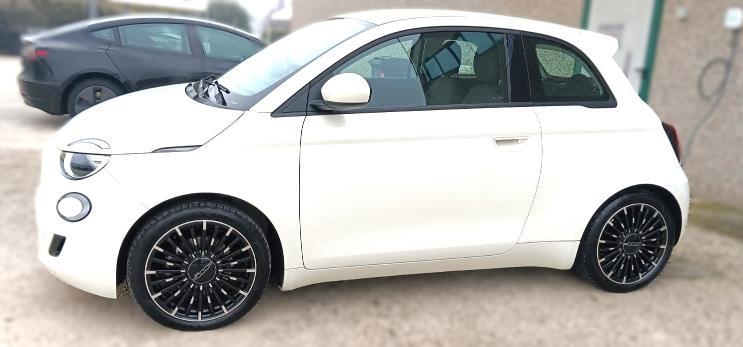 Fiat 500e 42 kWh La Prima