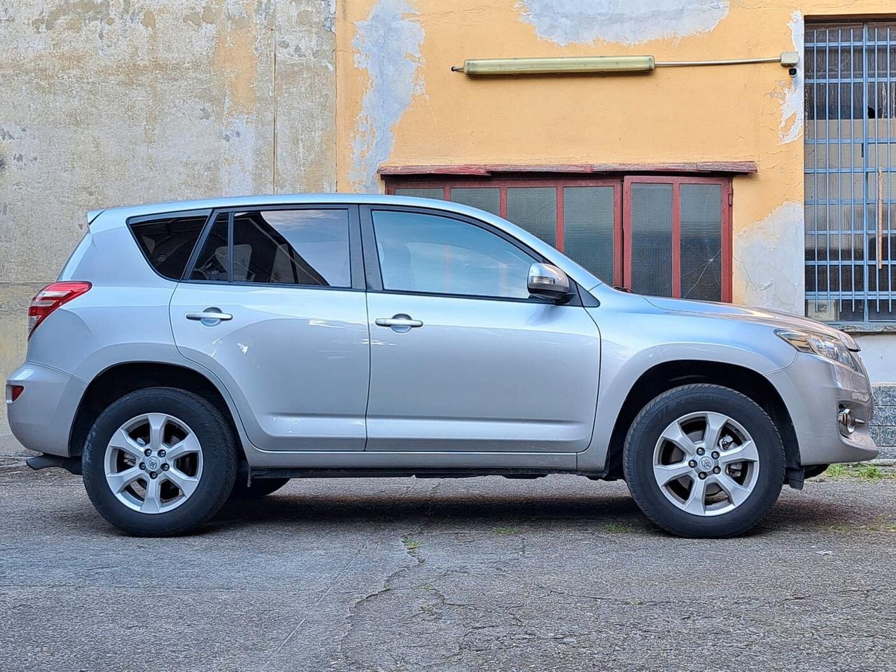 Toyota RAV 4 RAV4 2.2 D-4D 150 CV DPF Exclusive