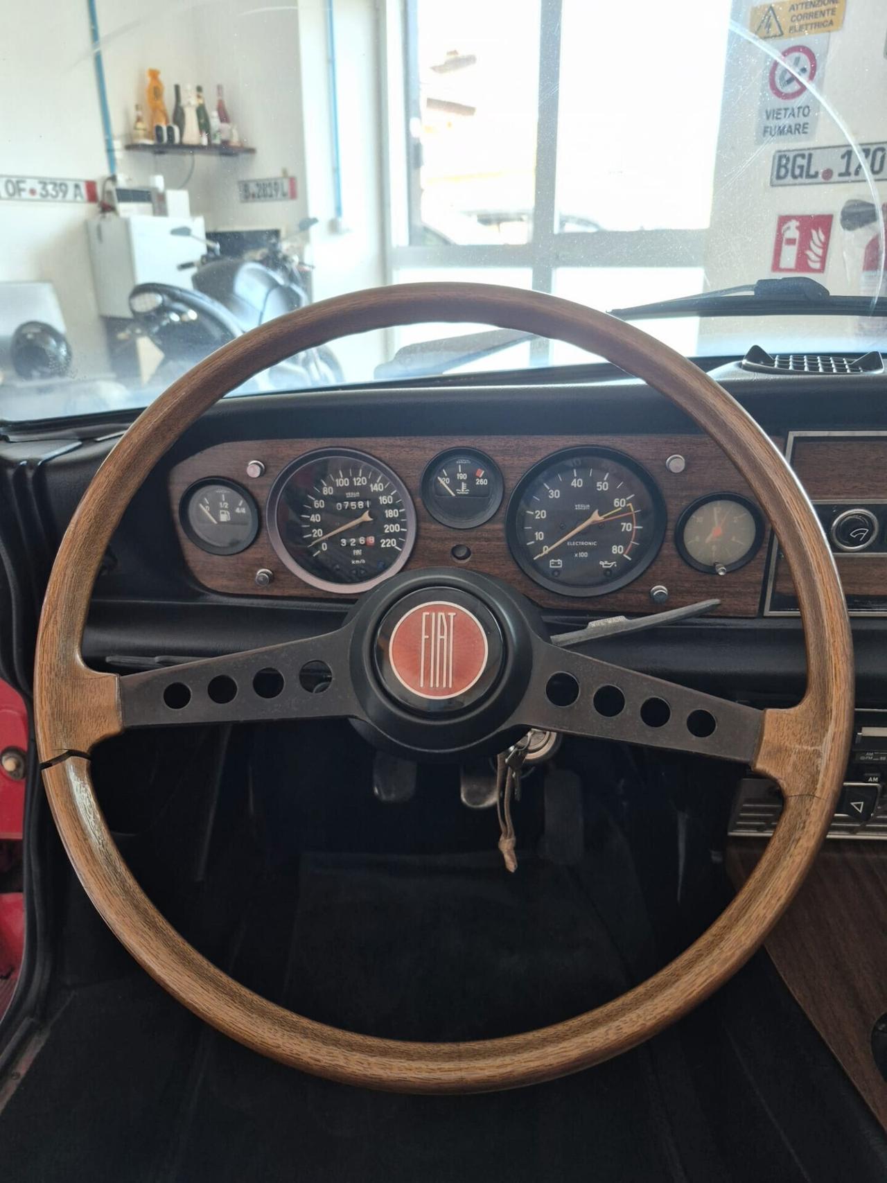 Fiat 124 Spider C81 Sport USA