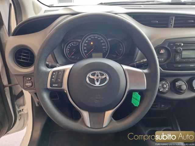TOYOTA Yaris 1.0 5 porte Lounge ( Garanzia 12 Mesi)