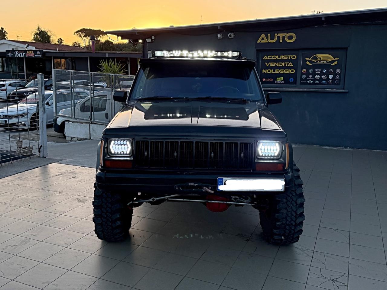 Jeep Cherokee 2.1 TD 3 porte Command-Trac (EU)