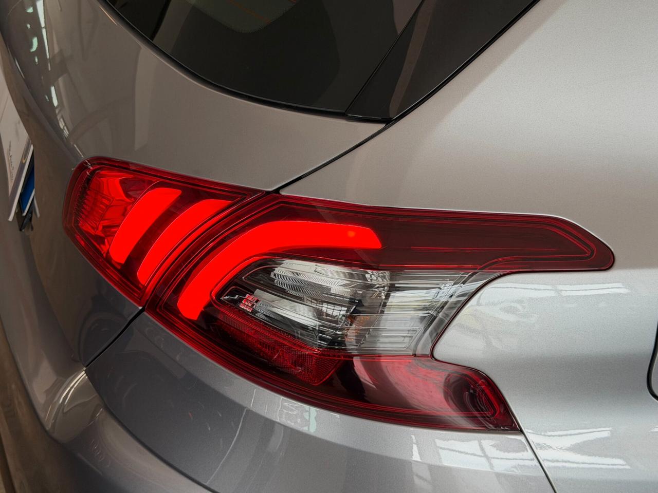 Peugeot 308 1.5 BLUEHDI 130 cv. 5 porte ACTIVE