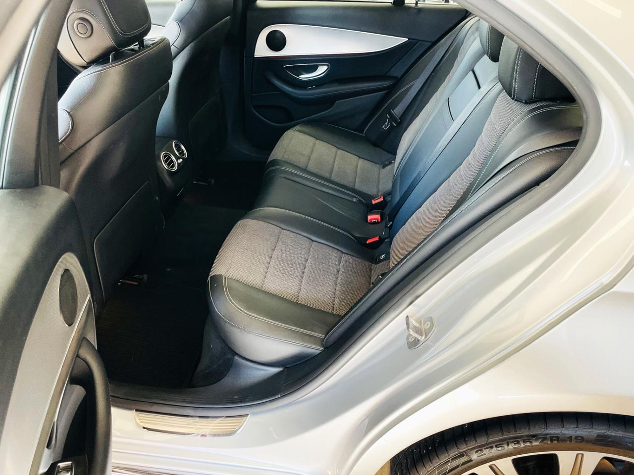 Mercedes-benz E 220 BlueTEC Sport 9G-TRONIC