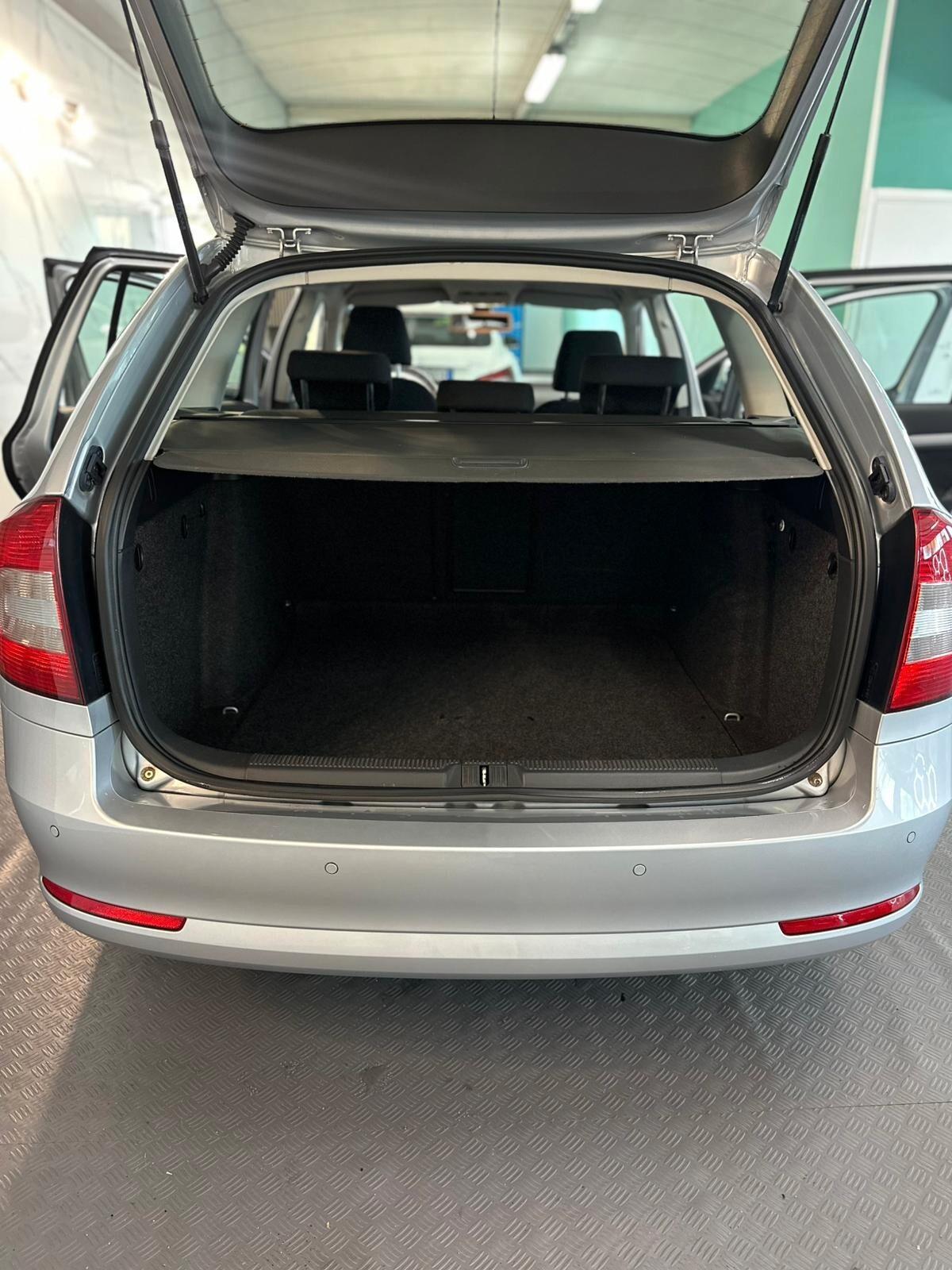 Skoda Octavia 1.6 TDI CR F.AP. Elegance