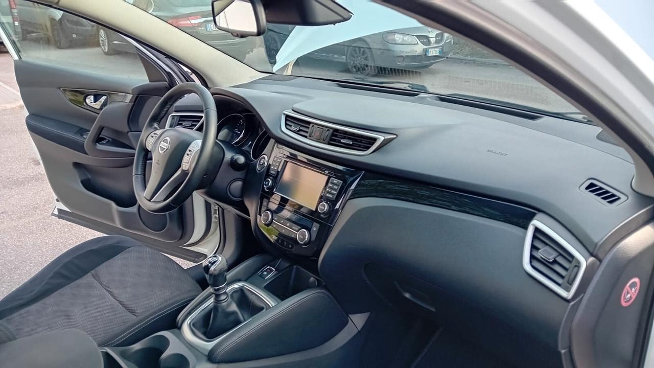 Nissan Qashqai 1.6 dCi 2WD 360