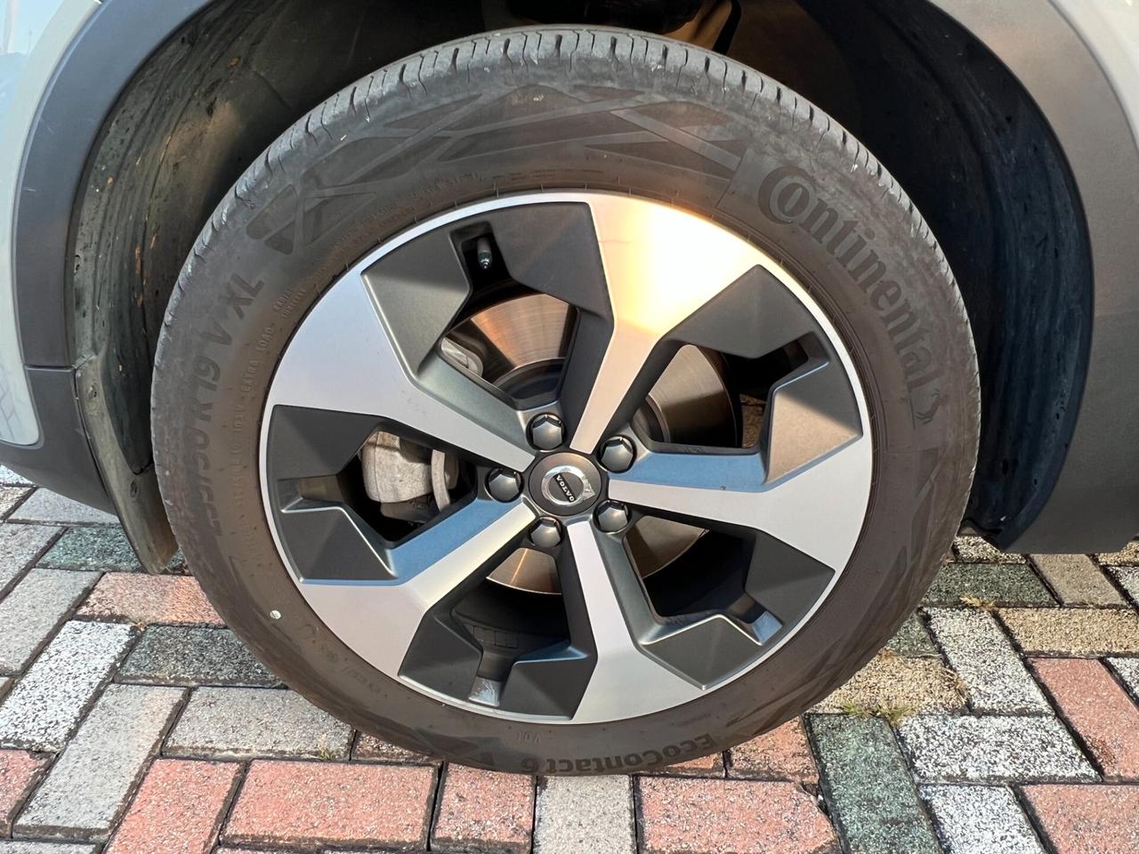 Volvo XC40 B3 automatico Plus Dark