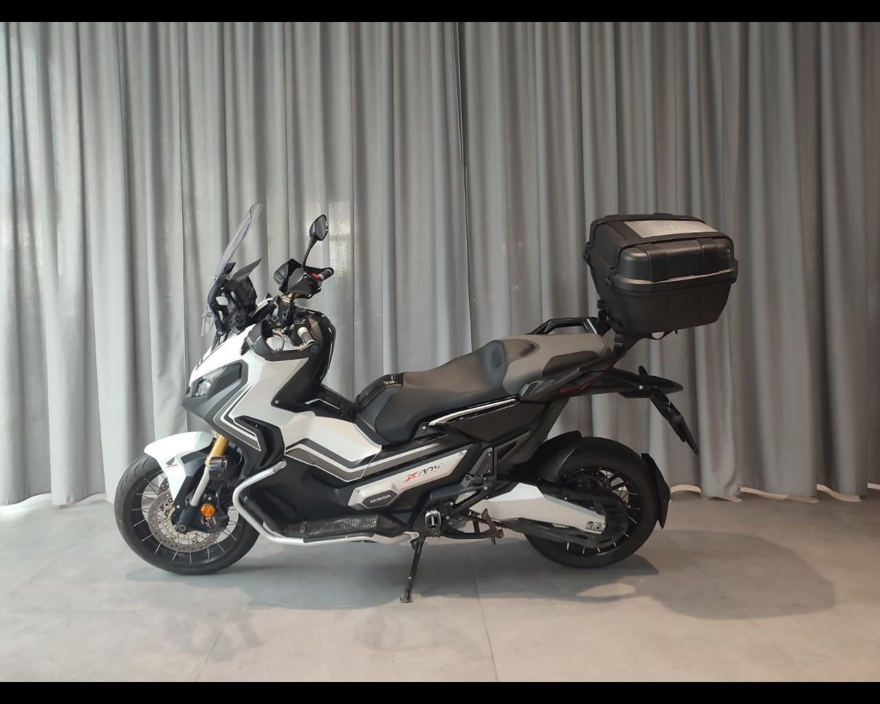 Honda X-ADV 750 - ABS DCT Travel Edition