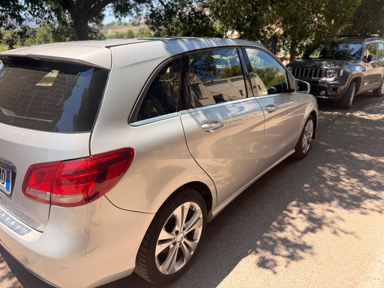Mercedes-benz B 180 d Premium