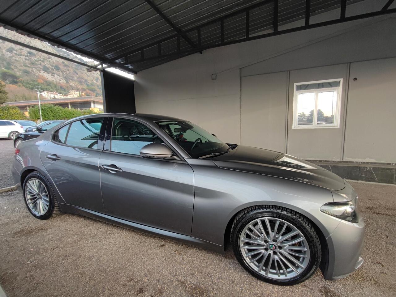 Alfa Romeo Giulia 2.2 Turbodiesel 180 CV AT8 Business Sport Launch Ed.