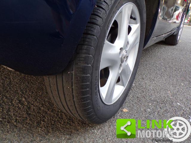 TOYOTA Yaris 1.4 D-4D 5 porte Solo PER NEOPATENTATI!
