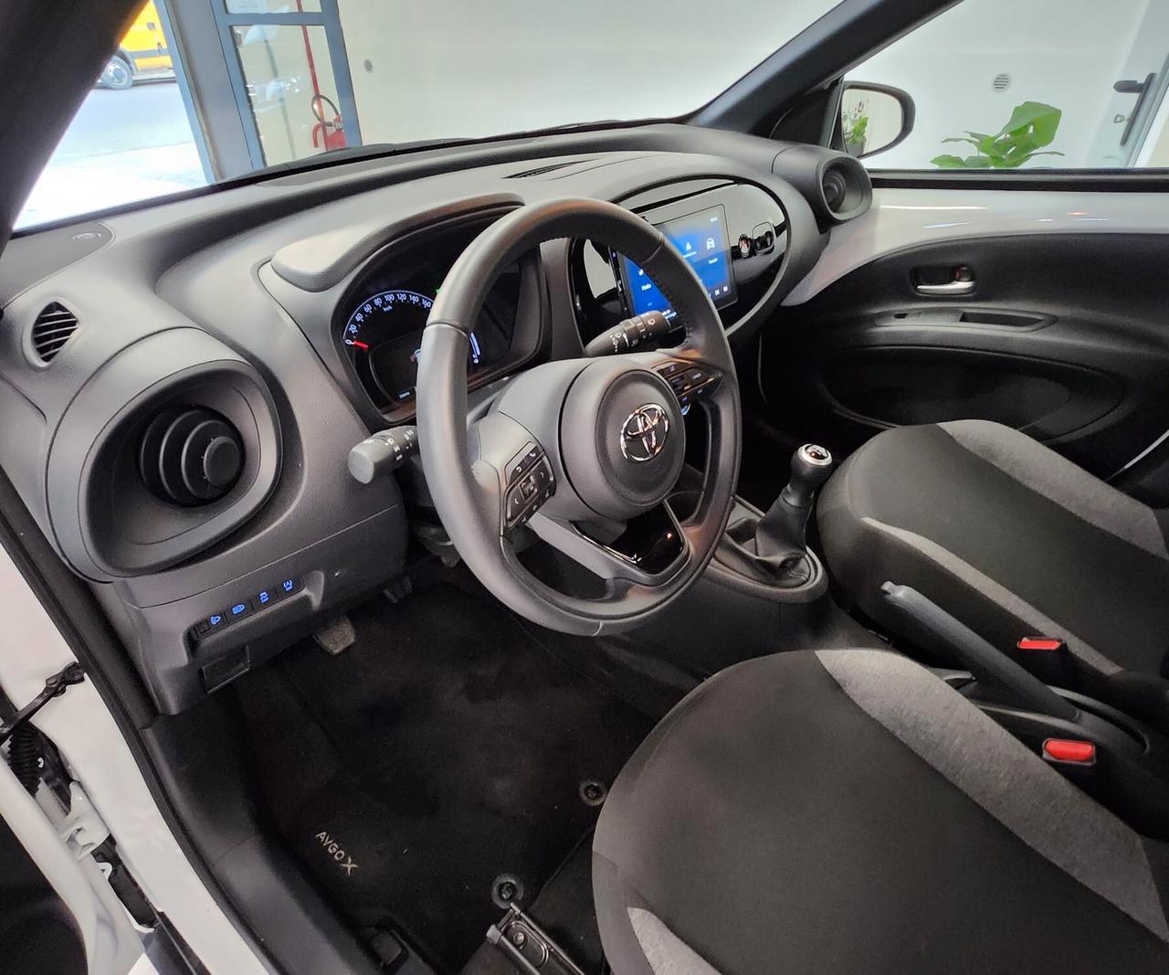 Toyota Aygo X 1.0 VVT-i 72 CV 5 porte Lounge Air