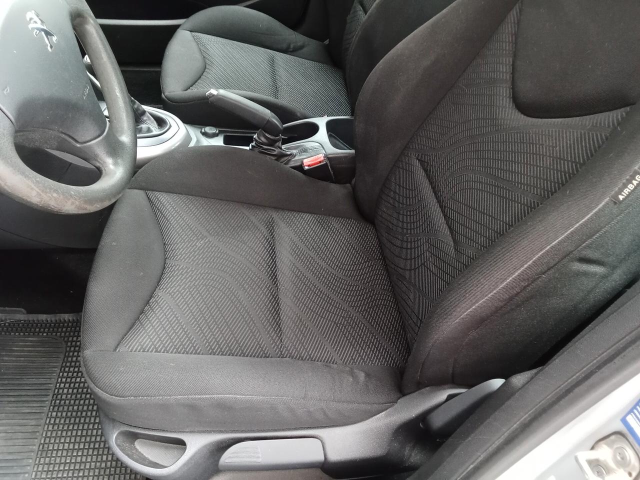 Peugeot 308 1.4 VTi 98CV 5p. Access