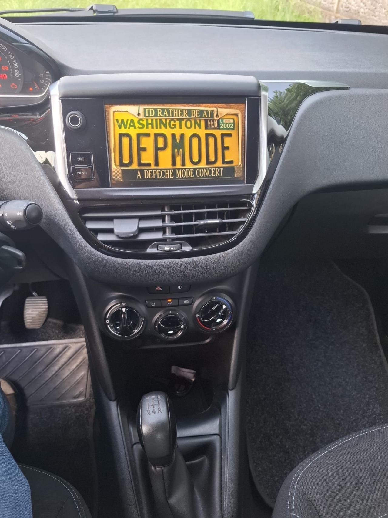 Peugeot 208 1.4 HDi 68 CV 5 porte Allure