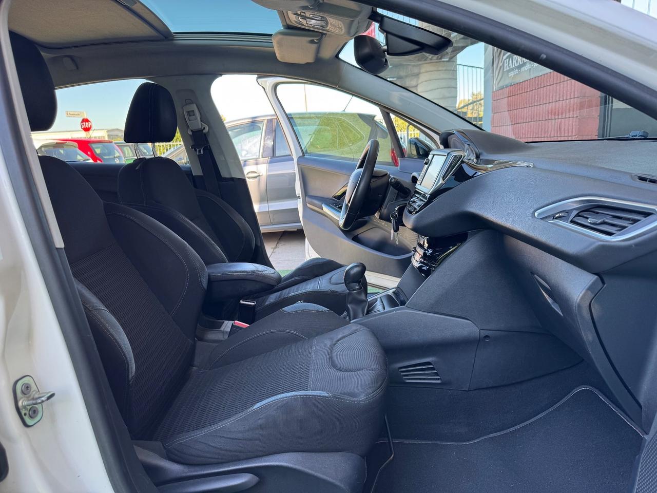 Peugeot 208 1.4 HDi 68 CV 5 porte Allure