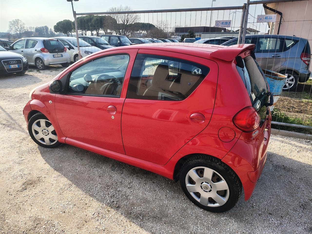 Toyota Aygo 1.0 12V VVT-i 5 porte Sol