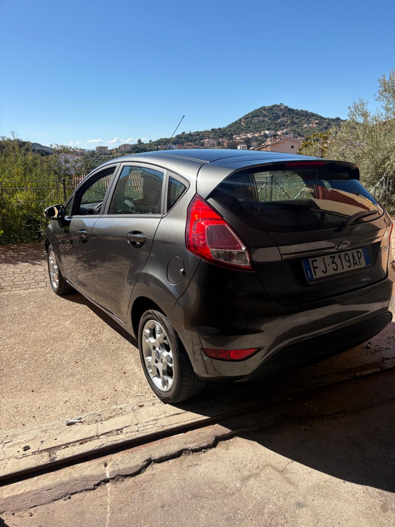 Ford Fiesta 1.5 TDCi 5 porte Titanium