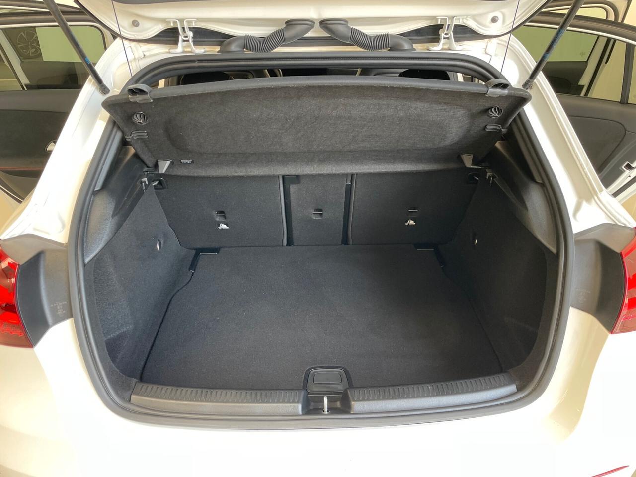 Mercedes-benz A 180 1.3 136CV Automatic AMG Line Premium Plus