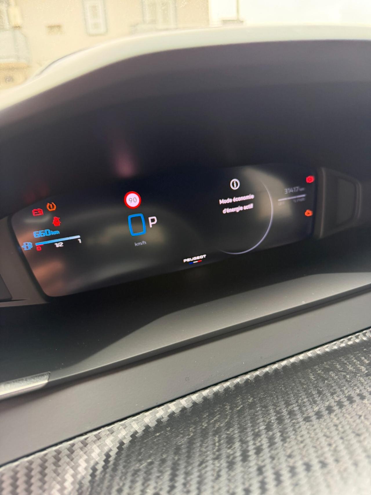 Peugeot 2008 Hybrid 136 e-DCS6 Allure 02/2025