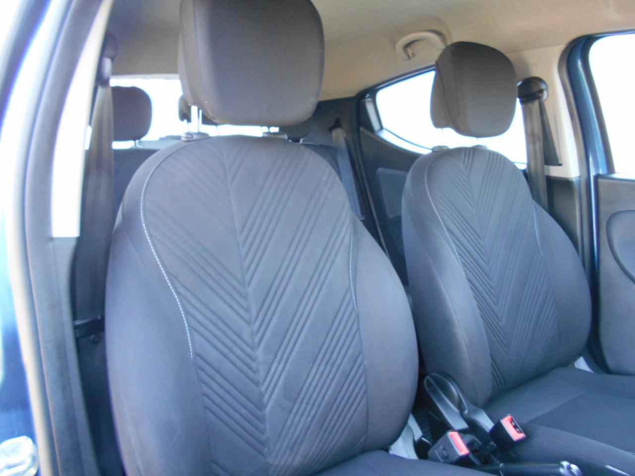 Lancia Ypsilon 1.2 69 CV 5 porte GPL Ecochic Silver