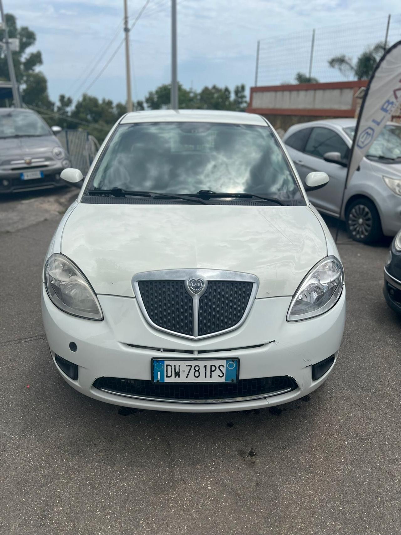 Lancia Ypsilon 1.4 Platino Ecochic GPL