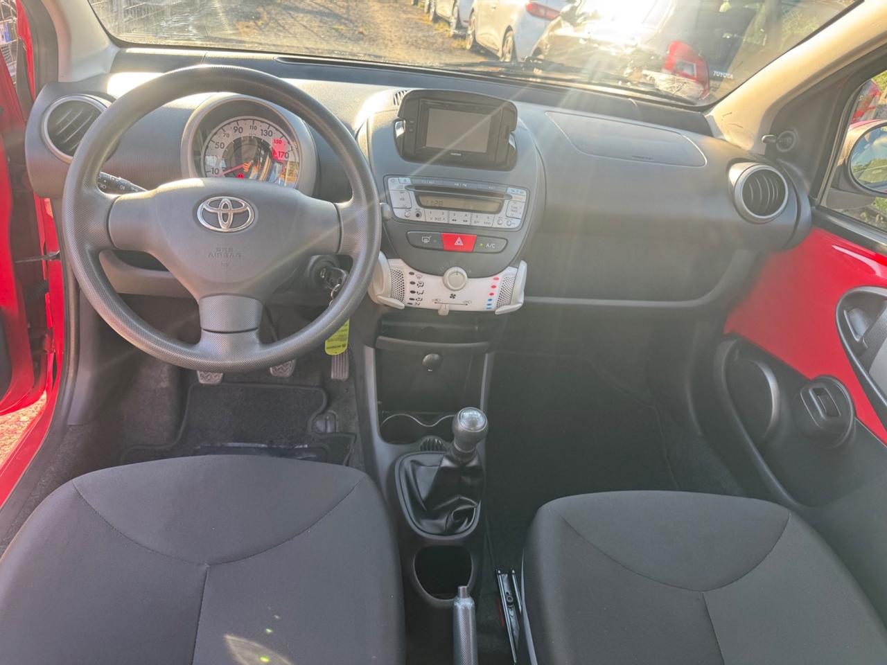 Toyota Aygo 1.0 12V VVT-i 5 porte Lounge NEOPATENTATI