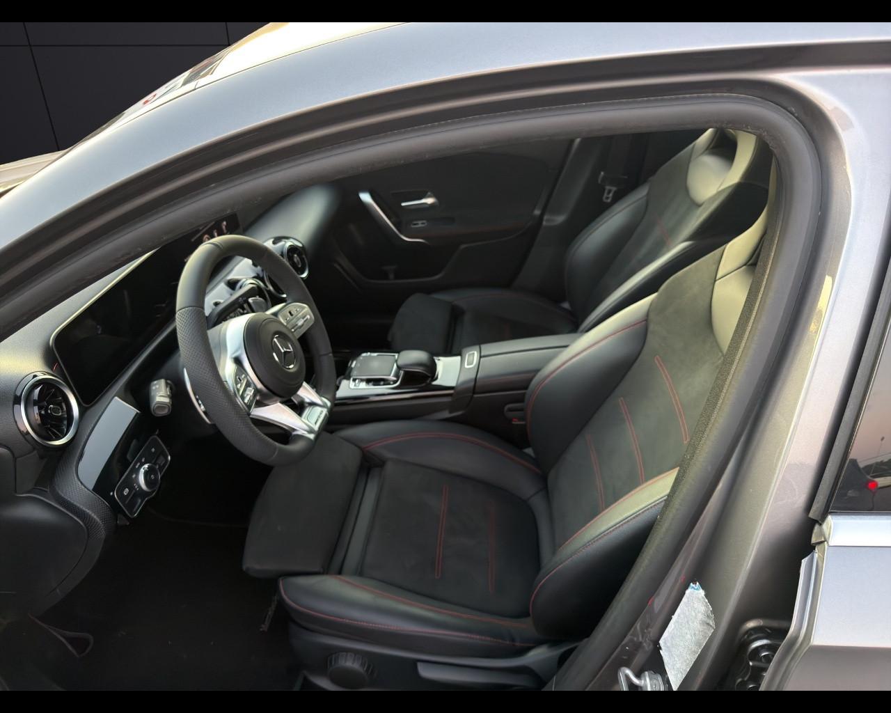 Mercedes-Benz Classe A (W177) - A 200 d Automatic Premium