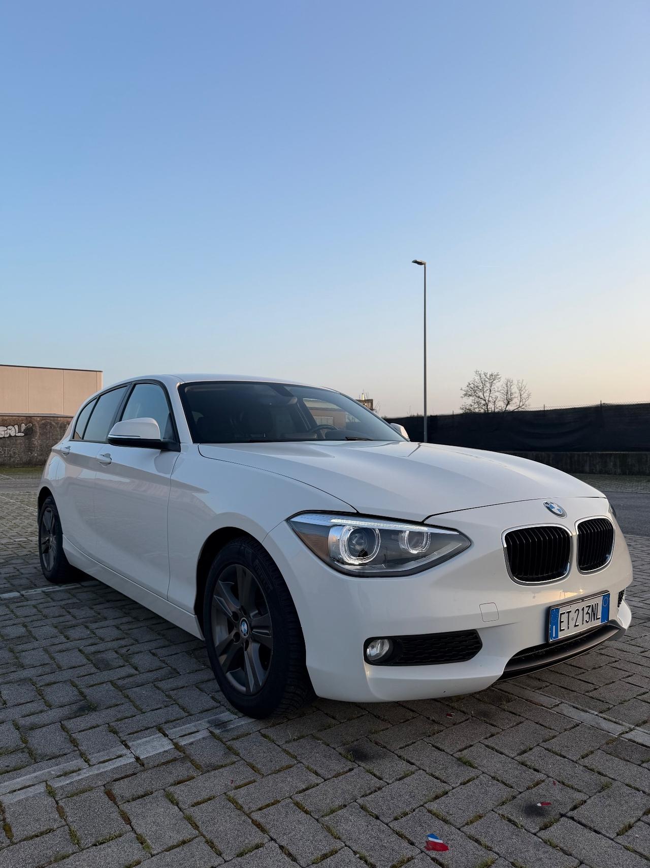 Bmw 116 116d 5p. Efficient Dynamics Unique
