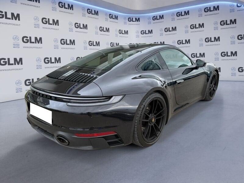 Porsche 911 Carrera 4 GTS