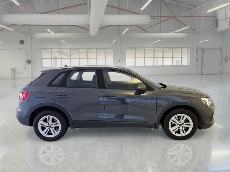 AUDI Q3 35 TDI S tronic Business