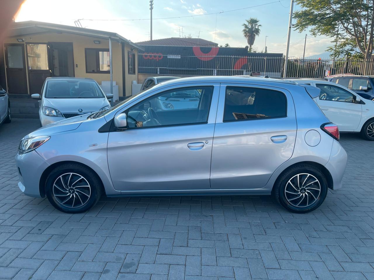 Mitsubishi Space Star 1.2 Intense SDA