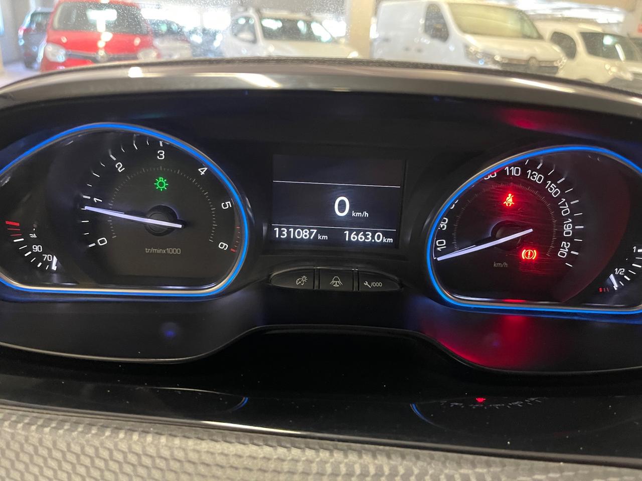 Peugeot 2008 1.6 e-HDi 92 CV Allure