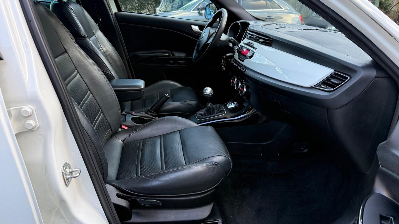 Alfa Romeo Giulietta 1.6 JTDm-2 105 CV Distinctive