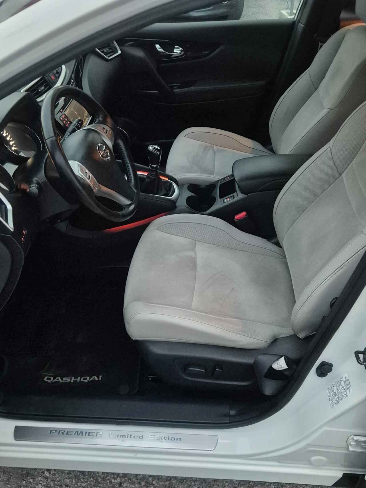 Nissan Qashqai 1.6 dCi 2WD Acenta Premium