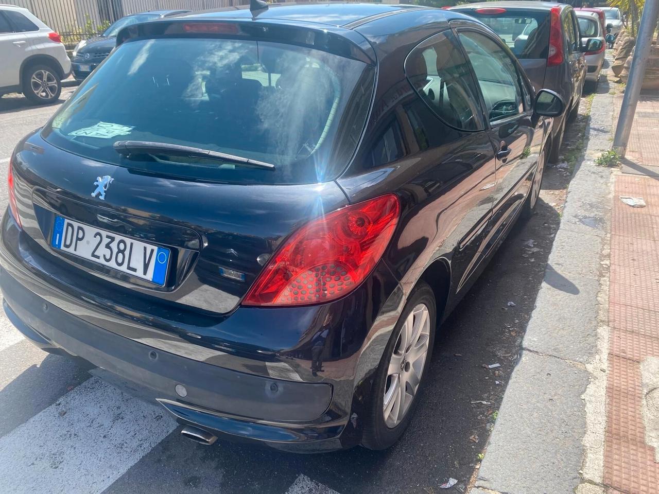 Peugeot 207 1.4 HDi 70CV 3p. ONE Line