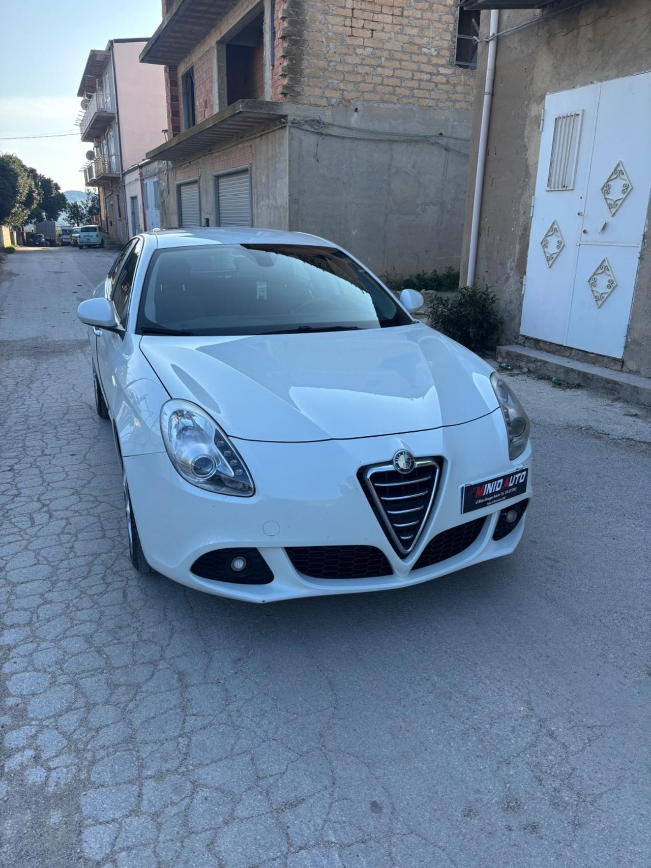 Alfa Romeo Giulietta 1.6 JTDm-2 105 CV Distinctive