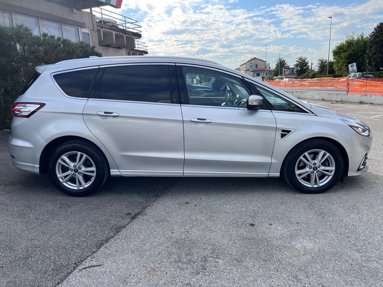 Ford S-Max Titanium 7 Posti * Cambio Automatico CVT 150 Cv