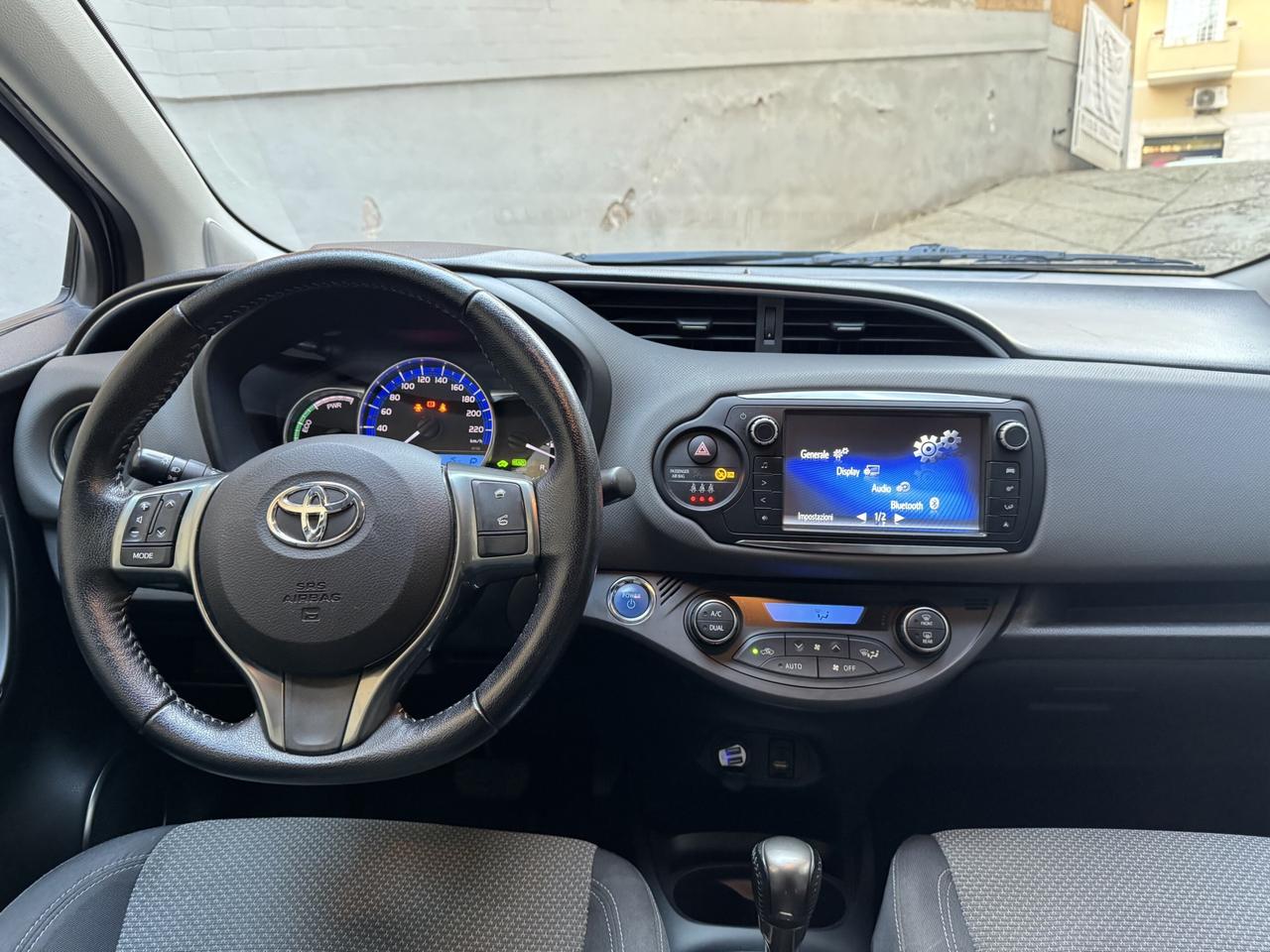 Toyota Yaris 1.5 hybrid TAGLIANDO COMPLETO