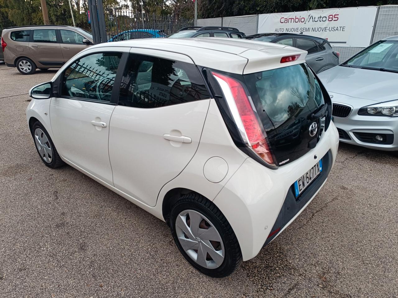 Toyota Aygo 1.0 VVT-i 69 CV 5 porte x-cool