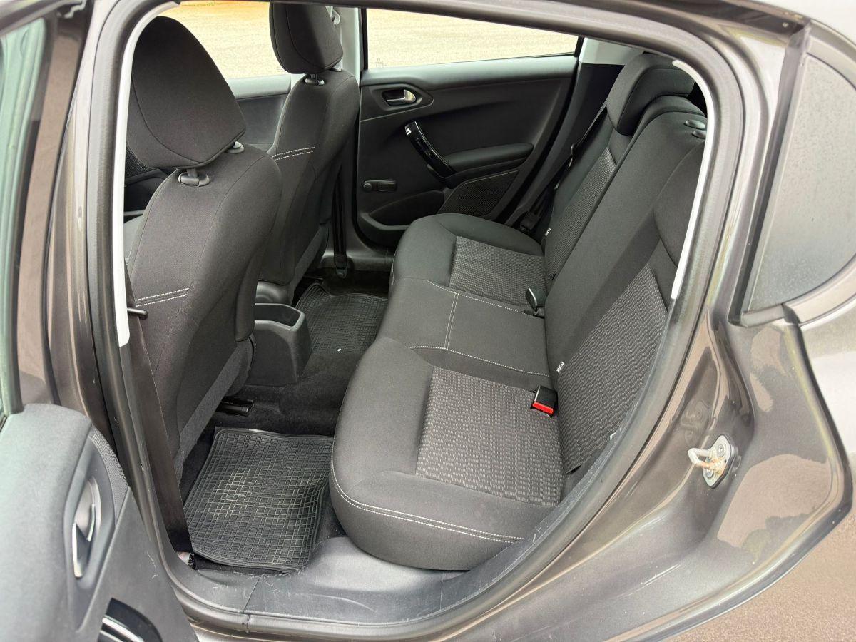 PEUGEOT - 208 - BlueHDi 100 S&S 5p. Active