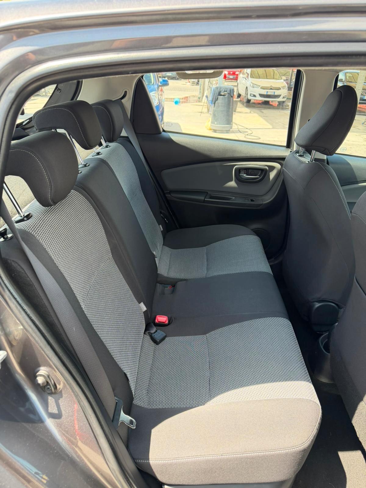 Toyota Yaris 1.5 Hybrid Automatica – GARANZIA 12 MESI!