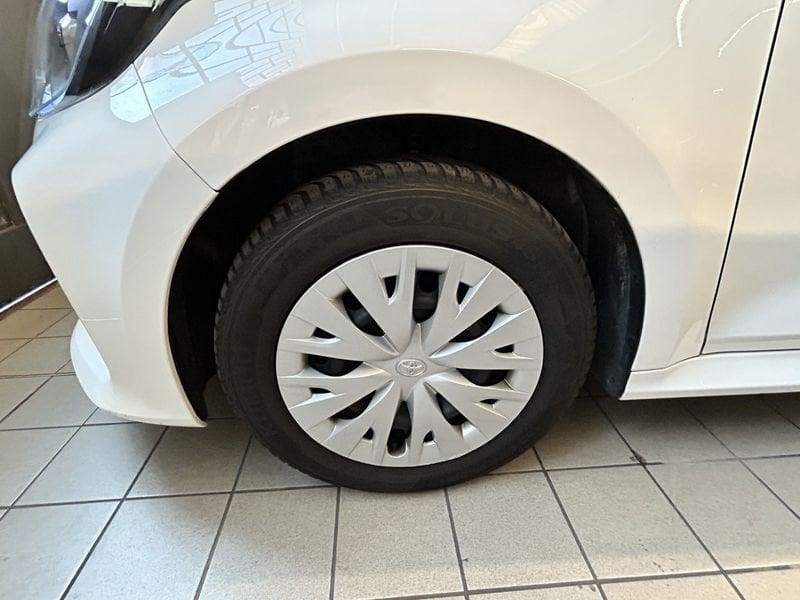 Toyota Yaris 1.0 5 porte Active