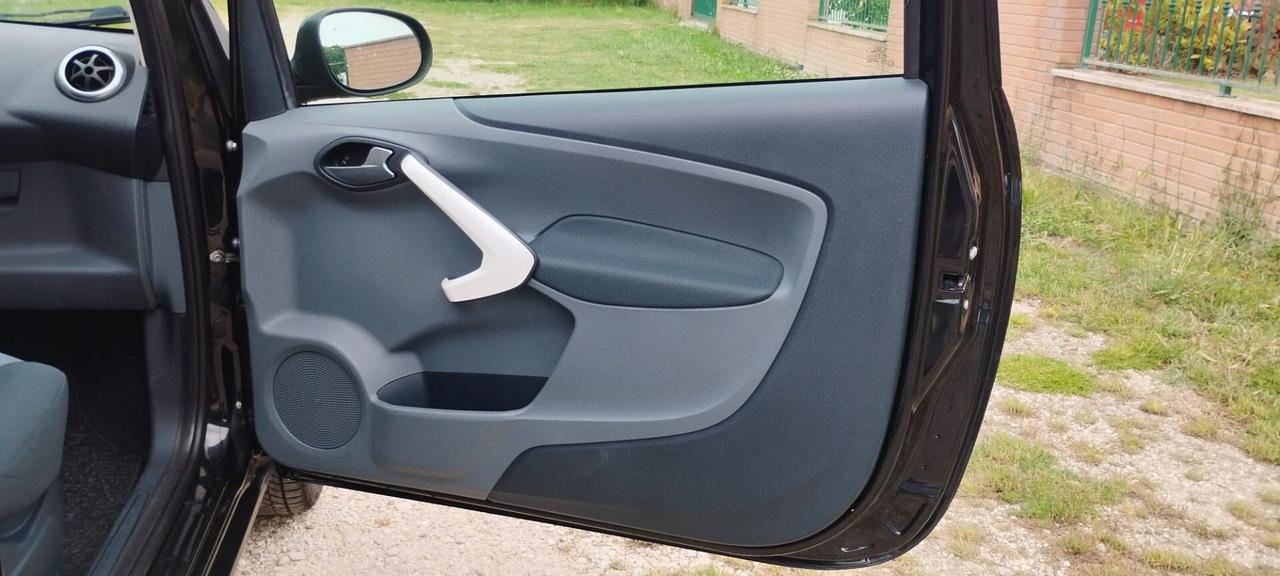 Ford Ka 1.2 8V 69CV Titanium