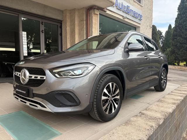 MERCEDES-BENZ GLA 180 d Automatic Business Extra
