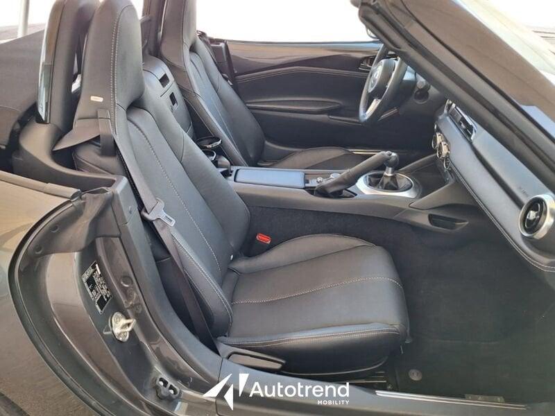 Mazda MX-5 1.5L Skyactiv-G 132 CV Soft Top Roadster Exclusive-Line